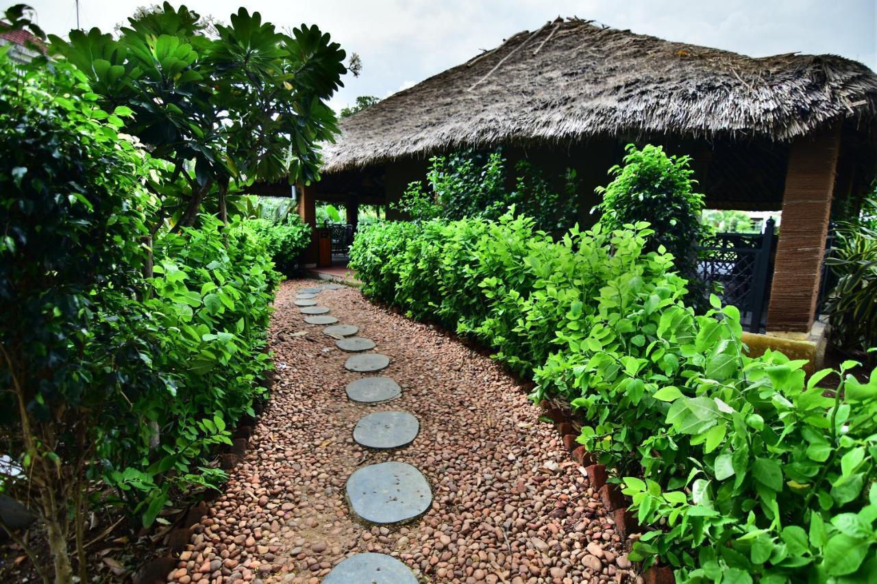 Swosti Chilika Resort Kanaipur Eksteriør bilde